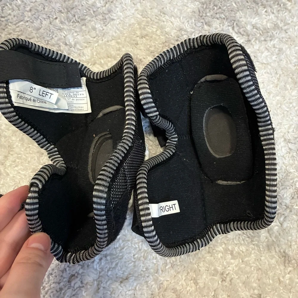 Kids Hockey Elbow Pads - Picture 4 of 6